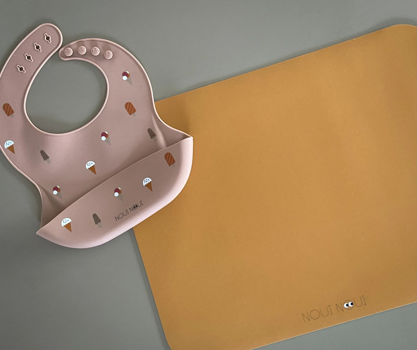Noui Noui Ice Cream Rosa Silicone Bib